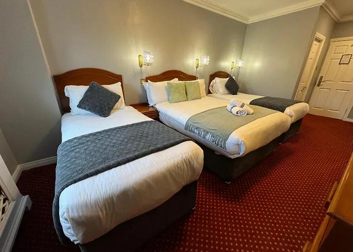 אורחן The Grand *